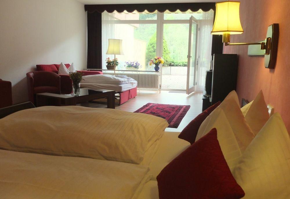 Hotel Valsana Am Kurpark Bad Wildbad Ngoại thất bức ảnh