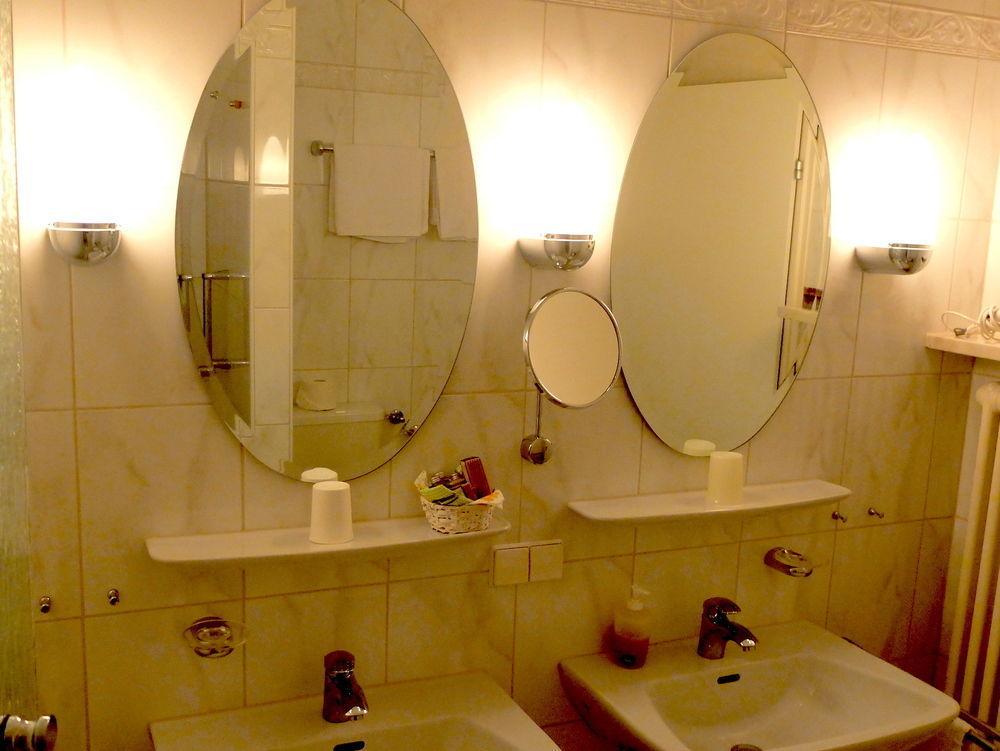 Hotel Valsana Am Kurpark Bad Wildbad Ngoại thất bức ảnh